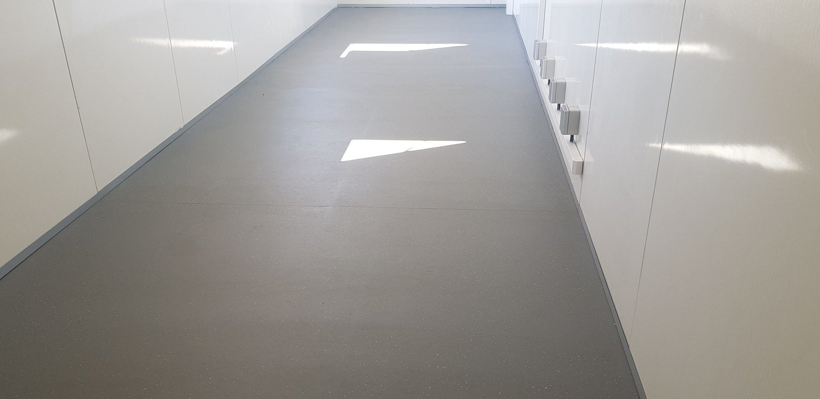 20210512-110016-scaled-1.jpg 40-STOPOWE KONTENERY BAROWE Z DREWNA - obrazek 4