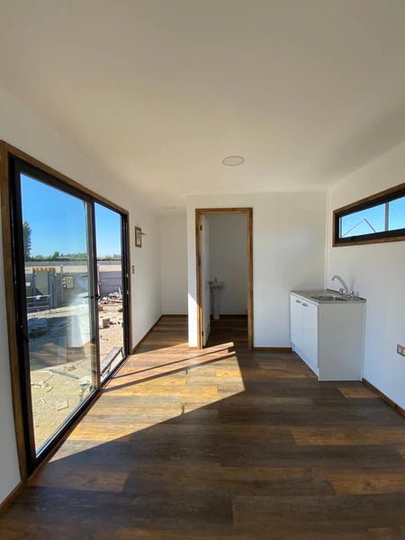 20220222202209-205100-grande_1.jpg MODUŁOWA CHATA Z DRZEWA ORZECHOWEGO 18 M² - obrazek 3