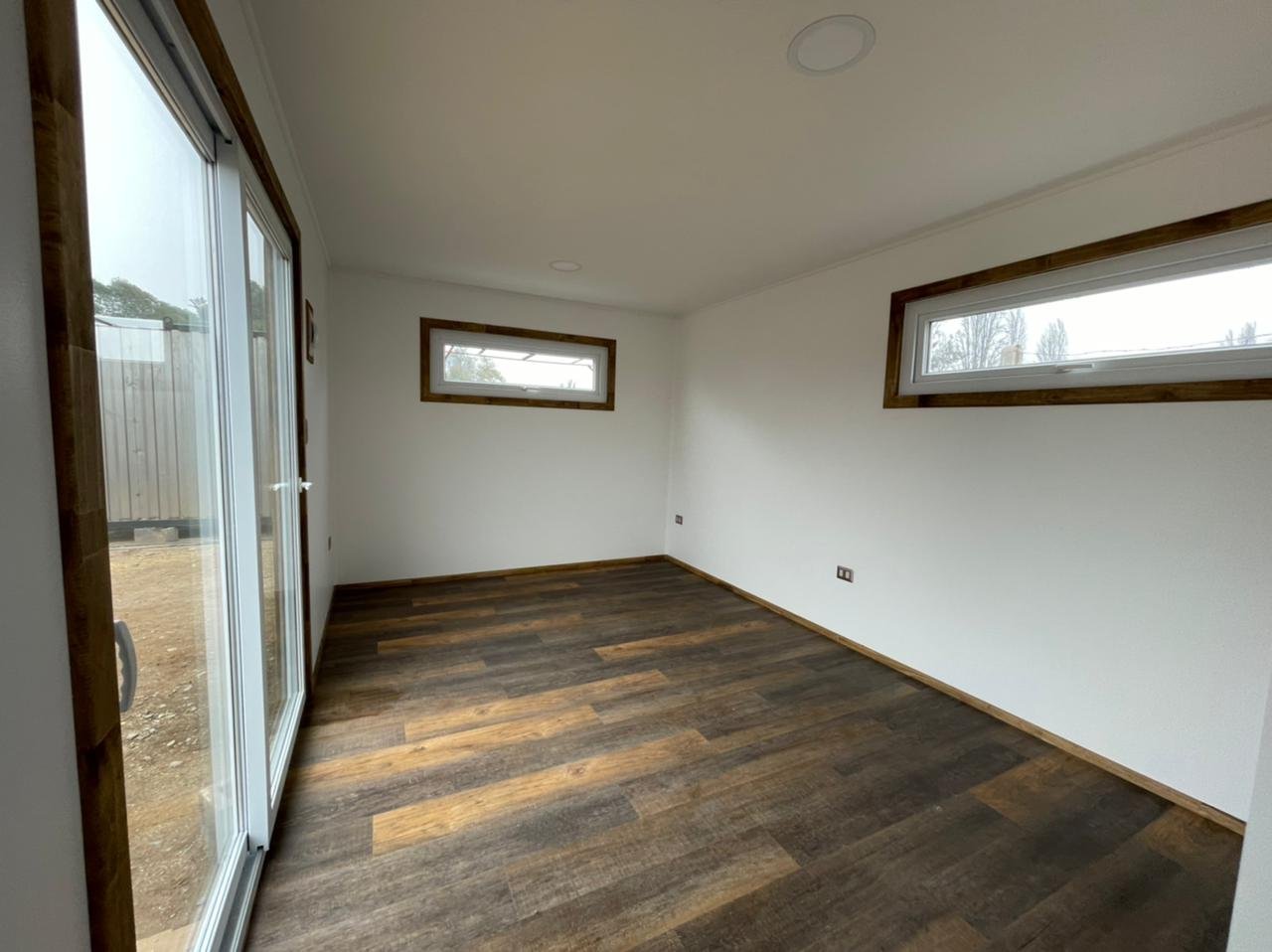 20220824144500-820900_bd4fbeb9-41a4-4ef7-aa27-62872cb72cba.jpg MODUŁOWA CHATA ATENAS 6X3,0MT - obrazek 4