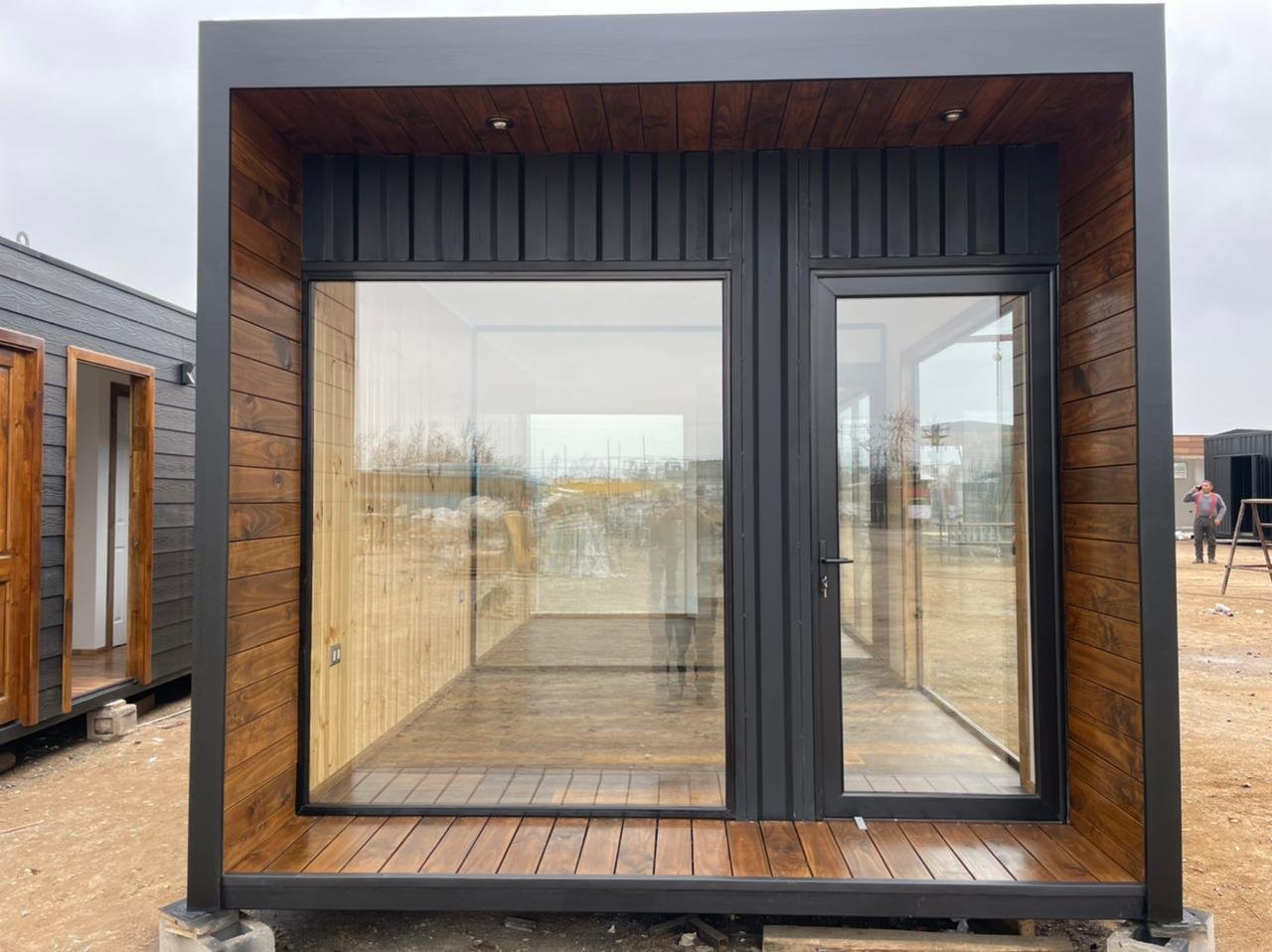 20221213151118-615300.jpg KONTENER BIUROWY MODULARNY DALI 8X3,0 MT - obrazek 2