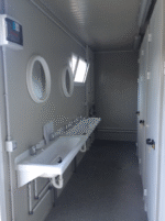 KONTENER Z PRYSZNICAMI (WYMIARY 6,00 X 2,40 M) - obrazek 3