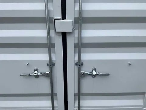 rn-image_picker_lib_temp_afe252bb-43b9-4e9a-babc-05b673ce4f74.jpg 40-STOPOWY KONTEJNER MORSKI HC Z BOCZNYMI DRZWIAMI – NOWY - obrazek 9